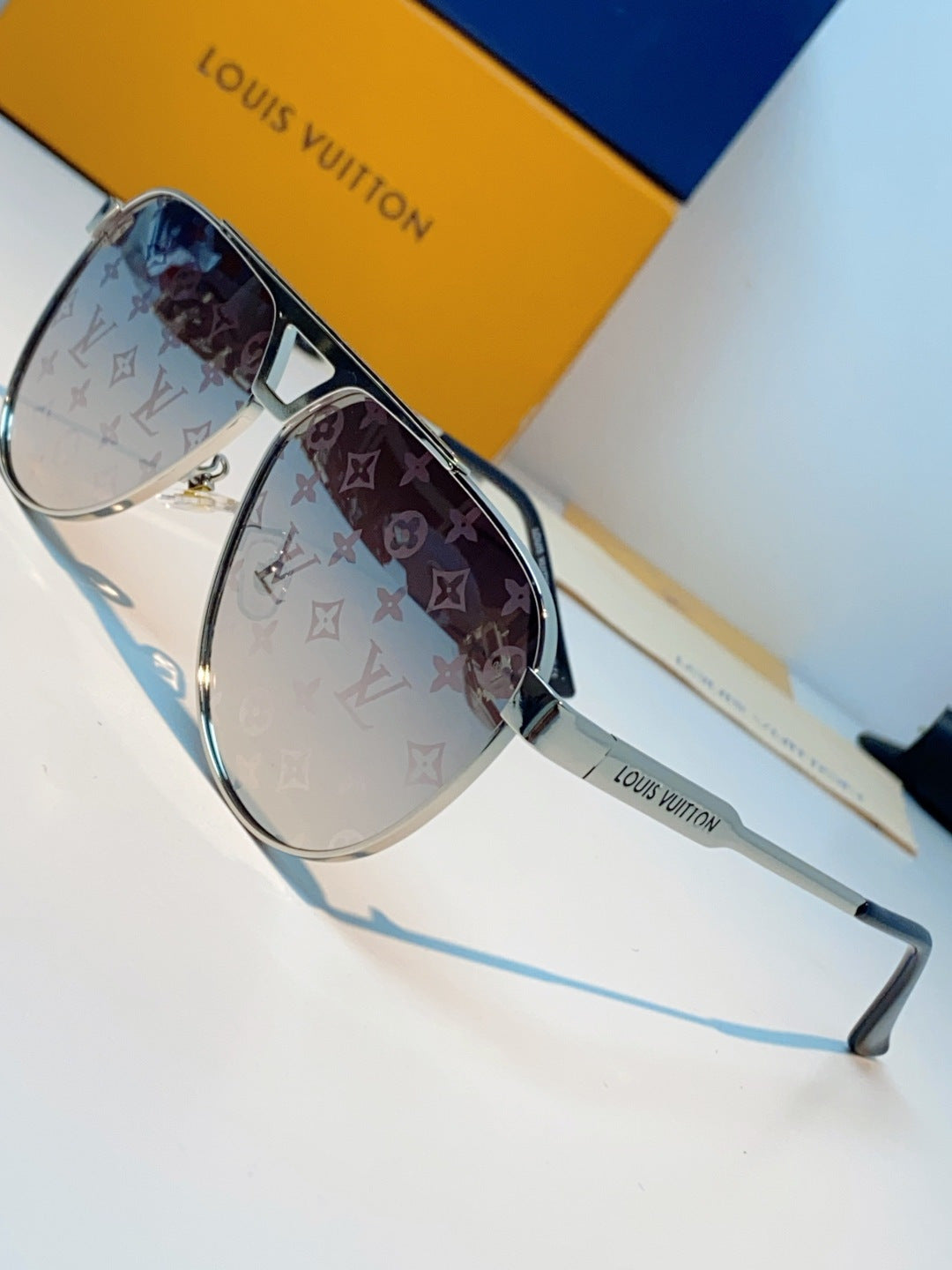 Louis Vuitton Metal Aviator Silver Lens Sunglasses for Men - 486209 - detail image 7