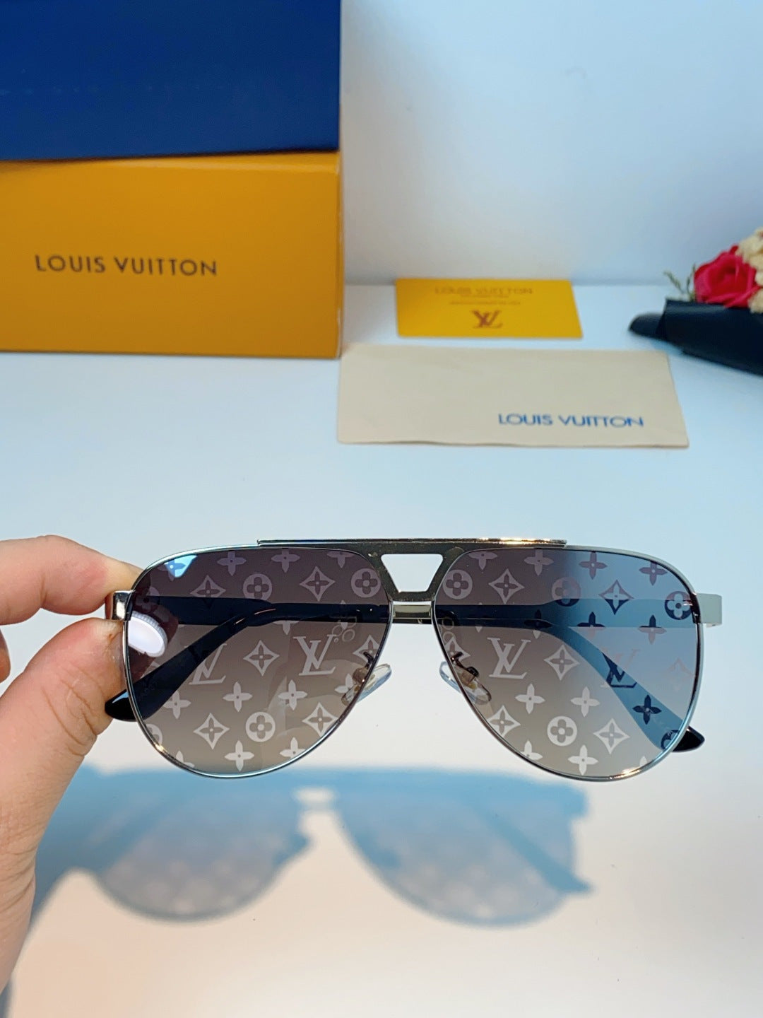 Louis Vuitton Metal Aviator Silver Lens Sunglasses for Men - 486209 - detail image 4