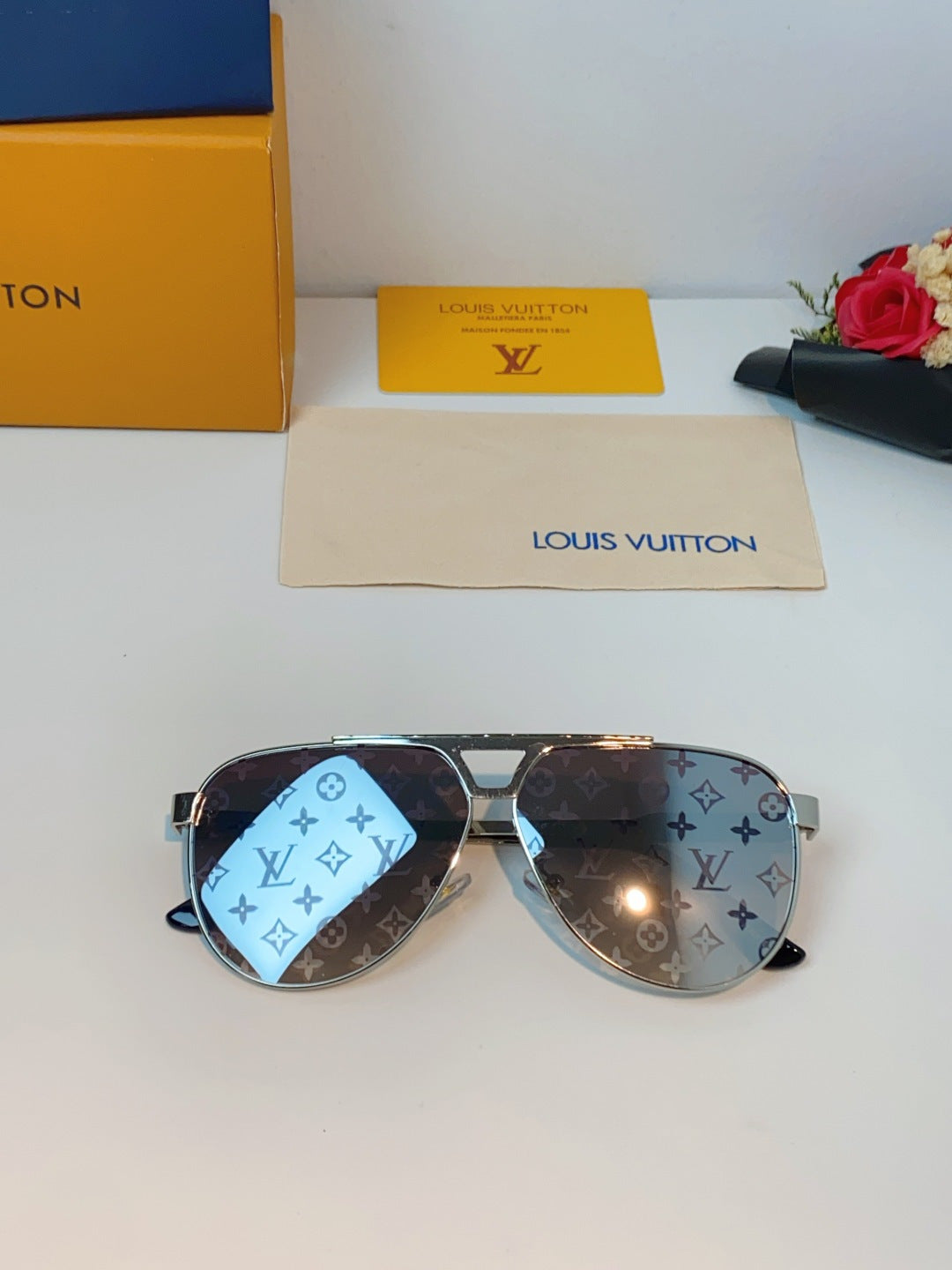 Louis Vuitton Metal Aviator Silver Lens Sunglasses for Men - 486209 - detail image 9