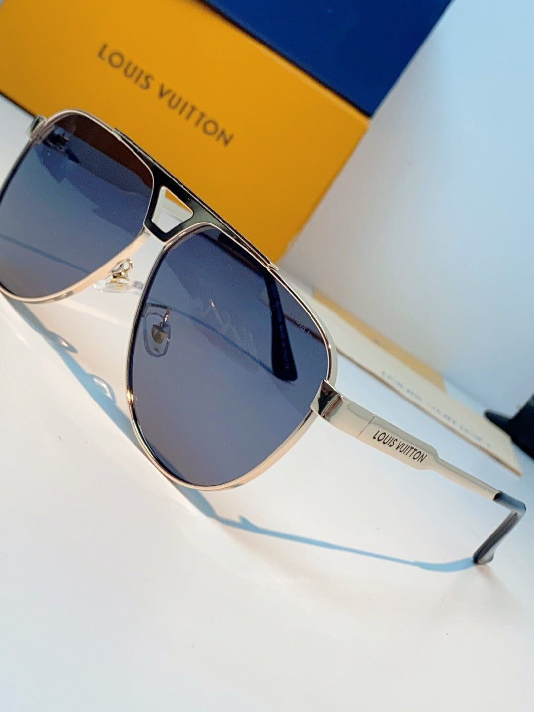 Louis Vuitton Metal Aviator Gray Lens Sunglasses for Men - detail image 7