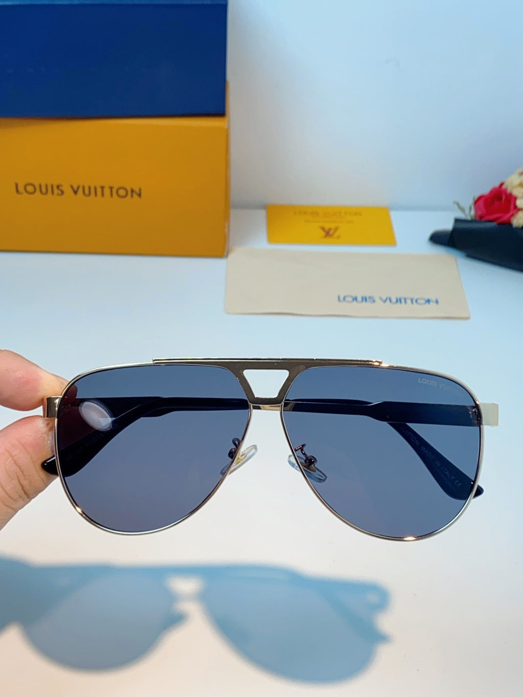 Louis Vuitton Metal Aviator Gray Lens Sunglasses for Men - detail image 4