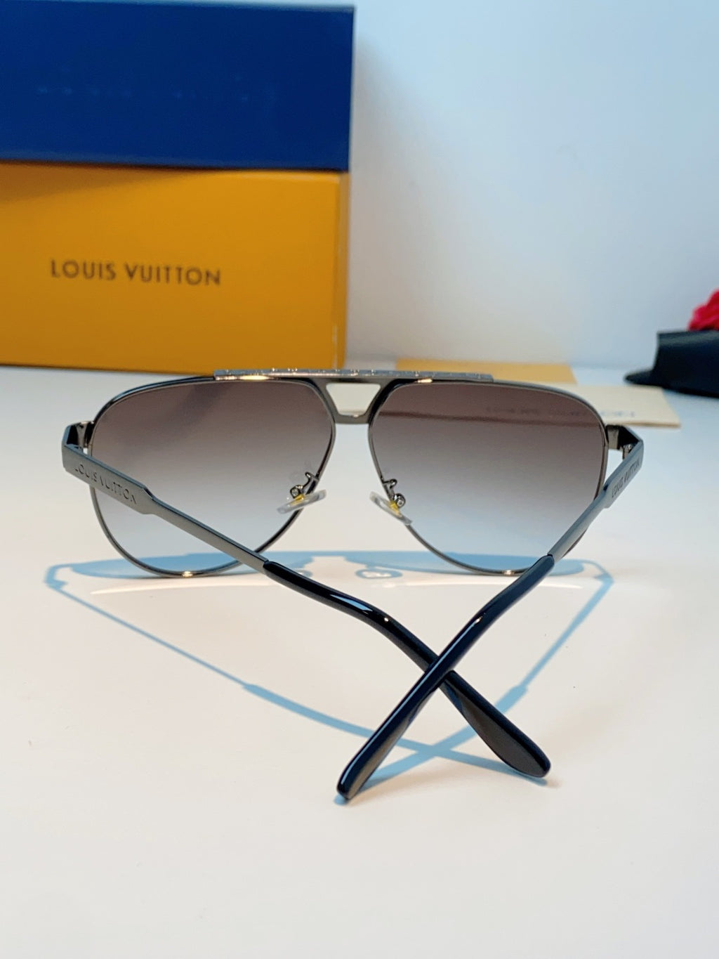 Louis Vuitton Metal Aviator Silver Lens Sunglasses for Men - detail image 3