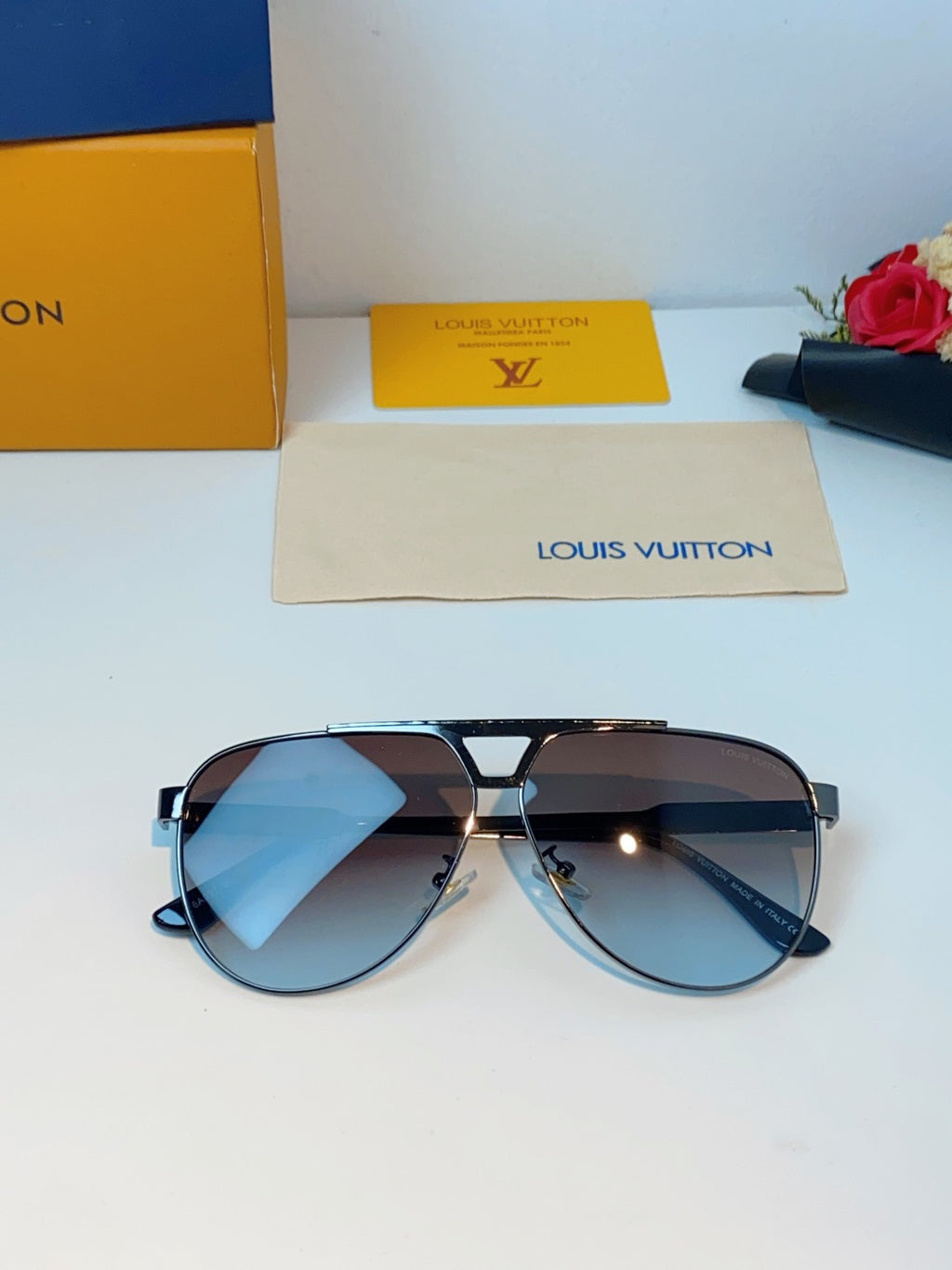 Louis Vuitton Metal Aviator Silver Lens Sunglasses for Men - detail image 9