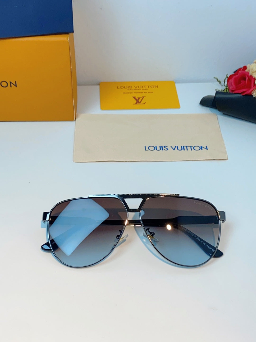 Louis Vuitton Metal Aviator Silver Lens Sunglasses for Men - detail image 9