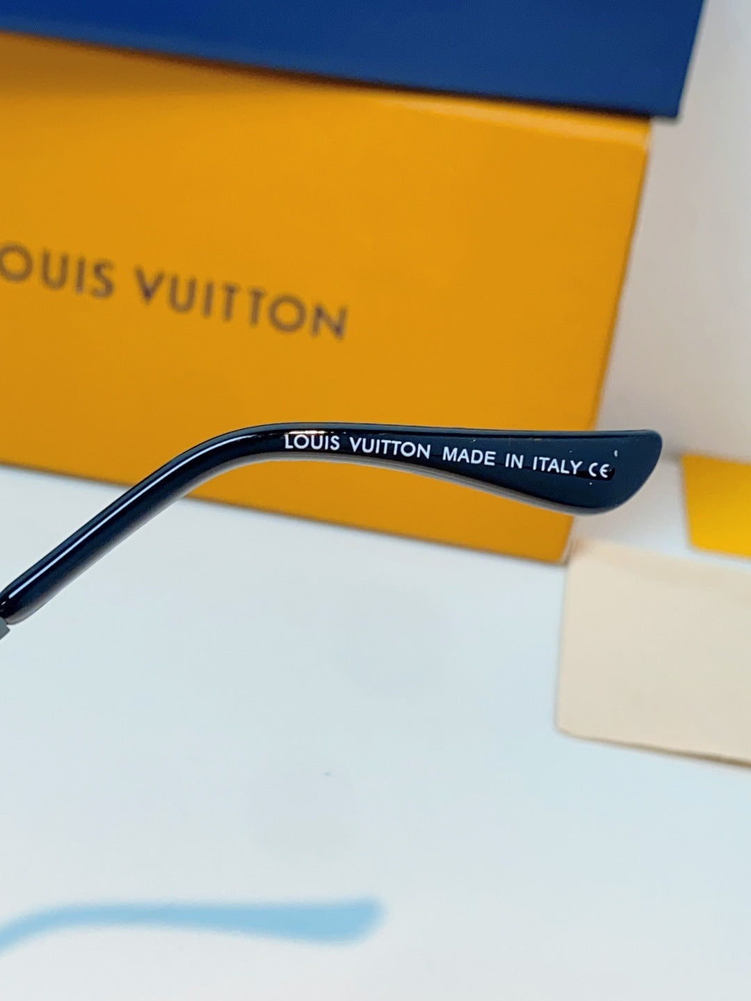 Louis Vuitton Metal Aviator Silver Lens Sunglasses for Men - detail image 8