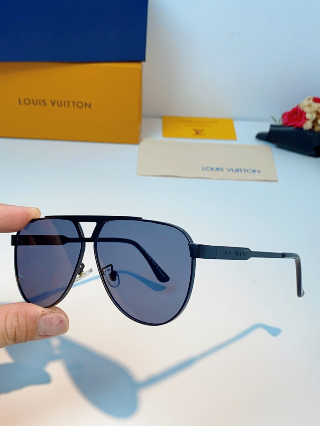 Louis Vuitton Metal Aviator Blue Lens Sunglasses for Men - detail image 6