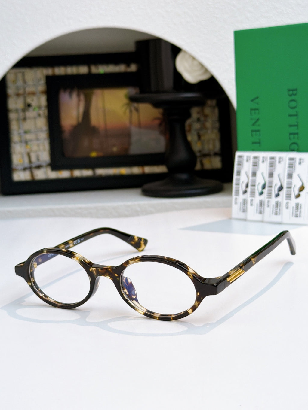 Bottega Veneta BV1388S Fashion Brown Lens Sunglasses for Men & Women - detail image 7