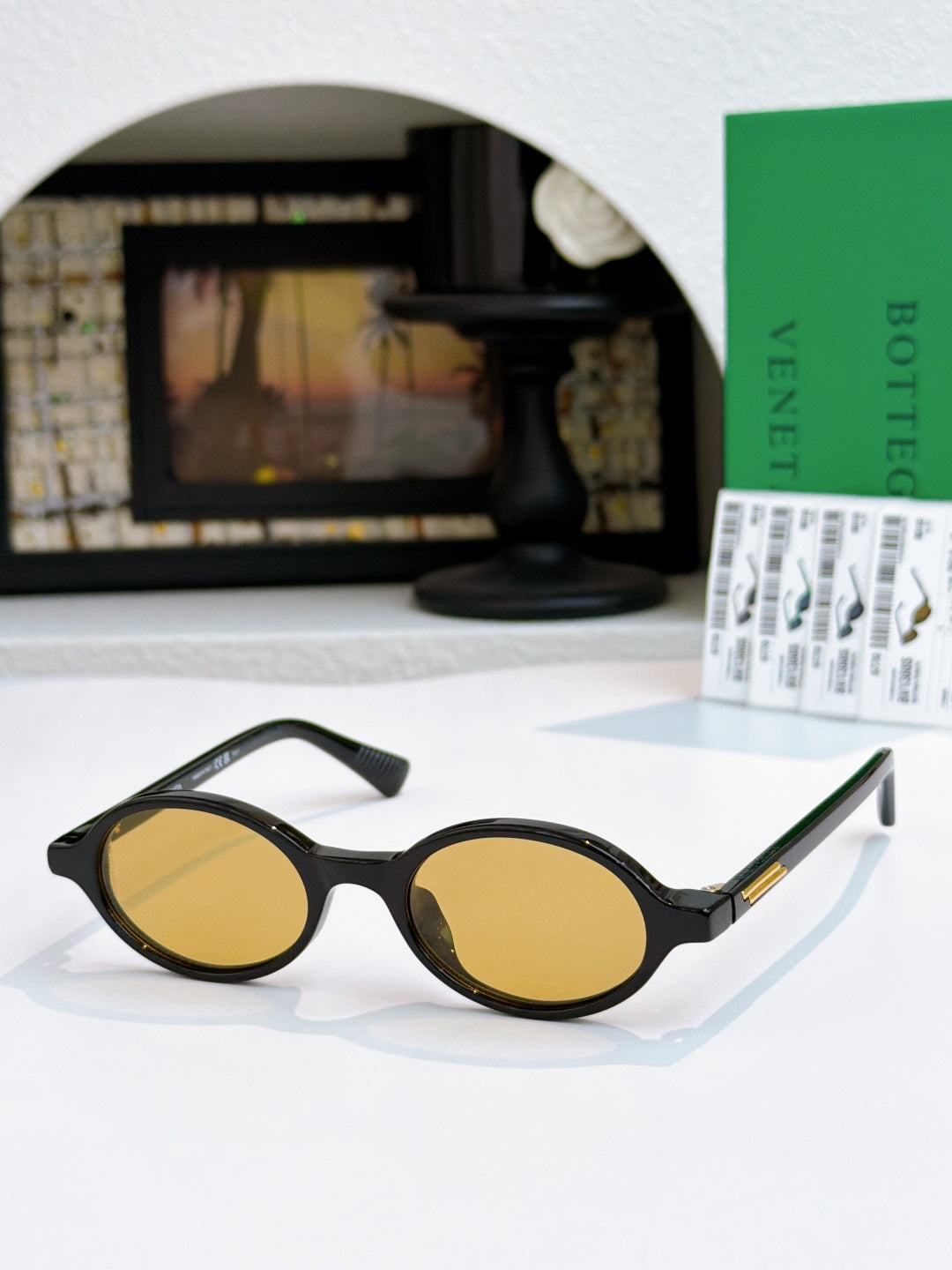 Bottega Veneta BV1388S Fashion Brown Lens Sunglasses for Men & Women - detail image 5