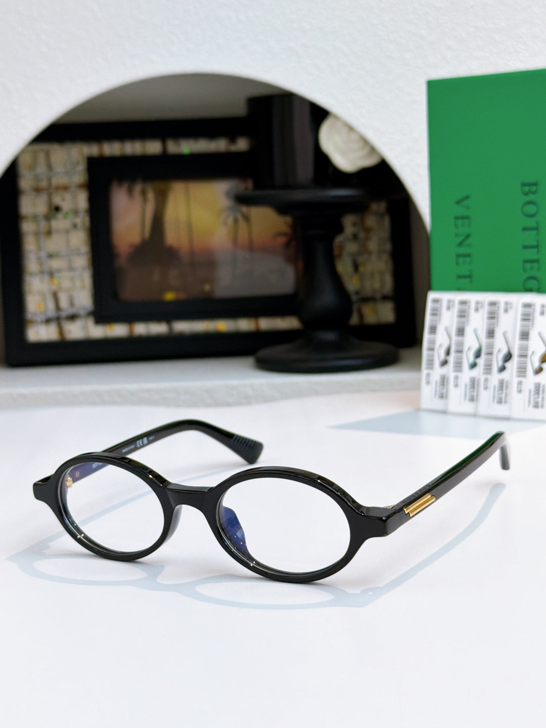 Bottega Veneta BV1388S Fashion Brown Lens Sunglasses for Men & Women - detail image 8