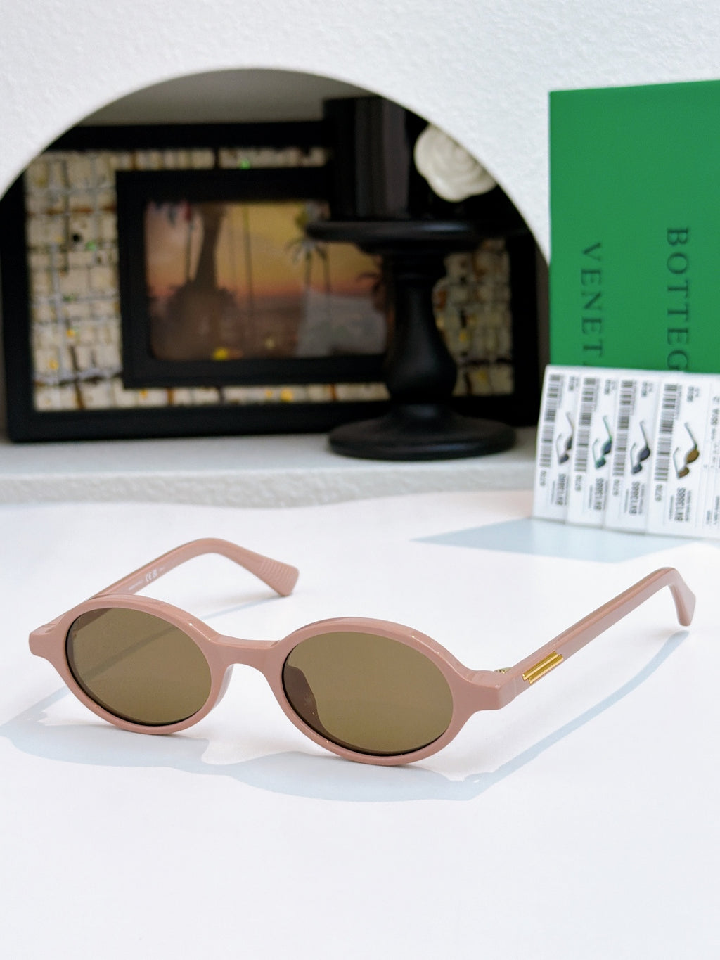 Bottega Veneta BV1388S Fashion Brown Lens Sunglasses for Men & Women - detail image 3