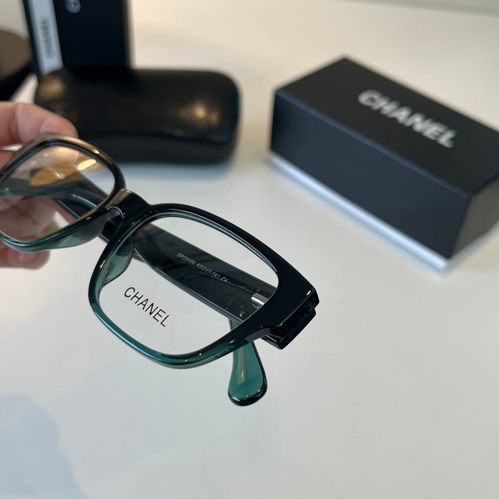 Chanel Oversized Silver Lens Sunglasses for Men & Women - 486651 - detail image 6