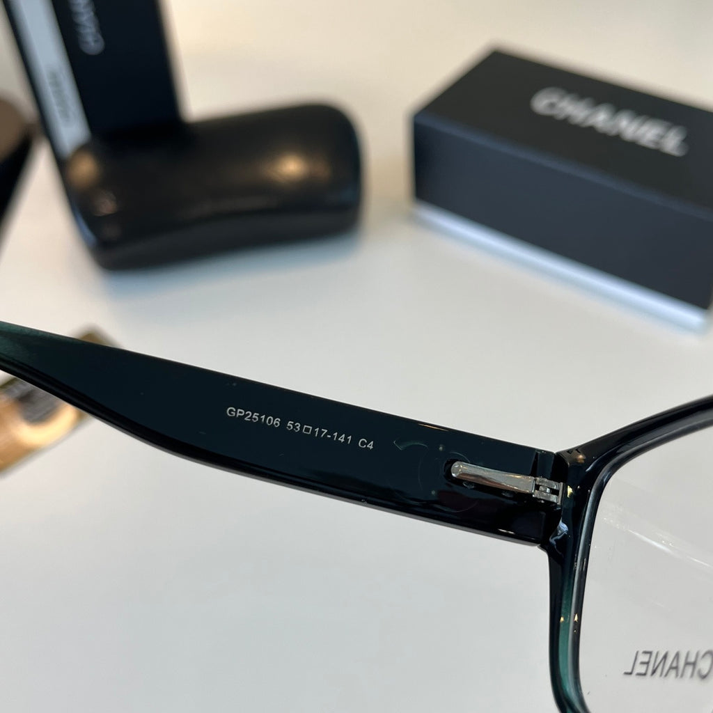 Chanel Oversized Silver Lens Sunglasses for Men & Women - 486651 - detail image 9