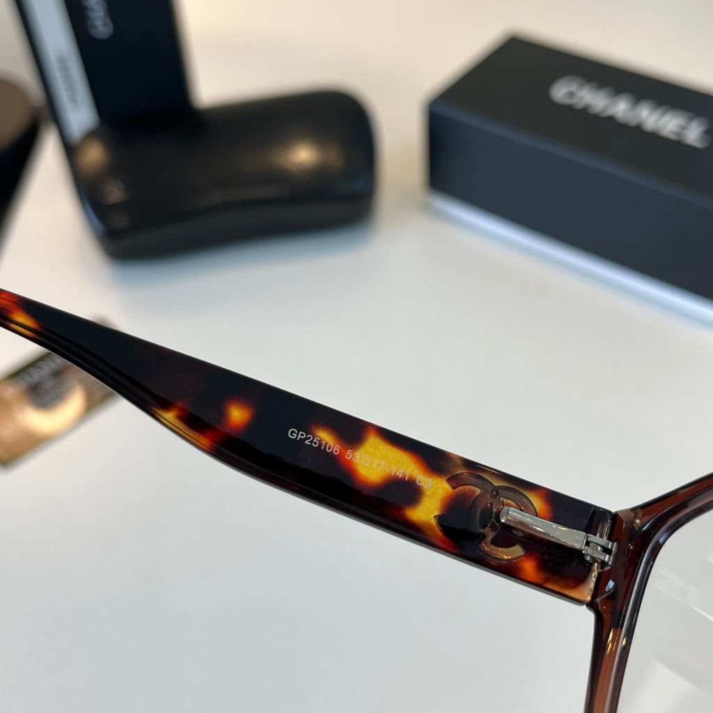 Chanel Oversized Silver Lens Sunglasses for Men & Women - 486652 - detail image 8