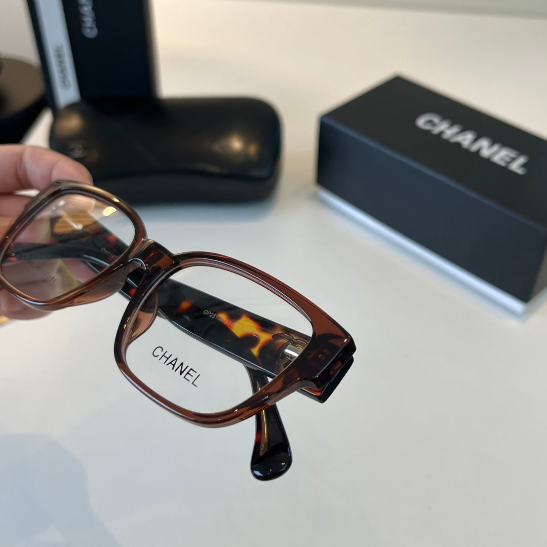 Chanel Oversized Silver Lens Sunglasses for Men & Women - 486652 - detail image 5
