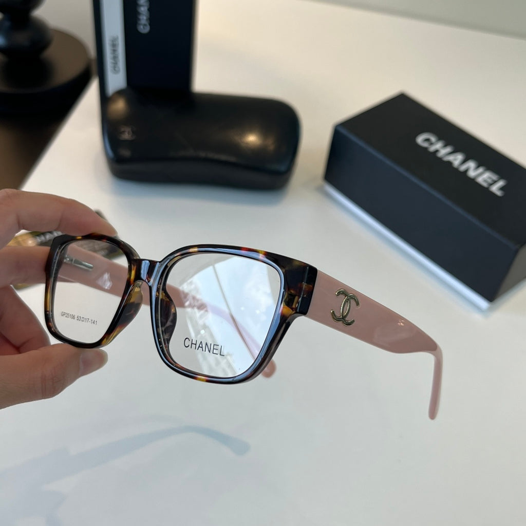 Chanel Oversized Silver Lens Sunglasses for Men & Women - 486653 - detail image 4