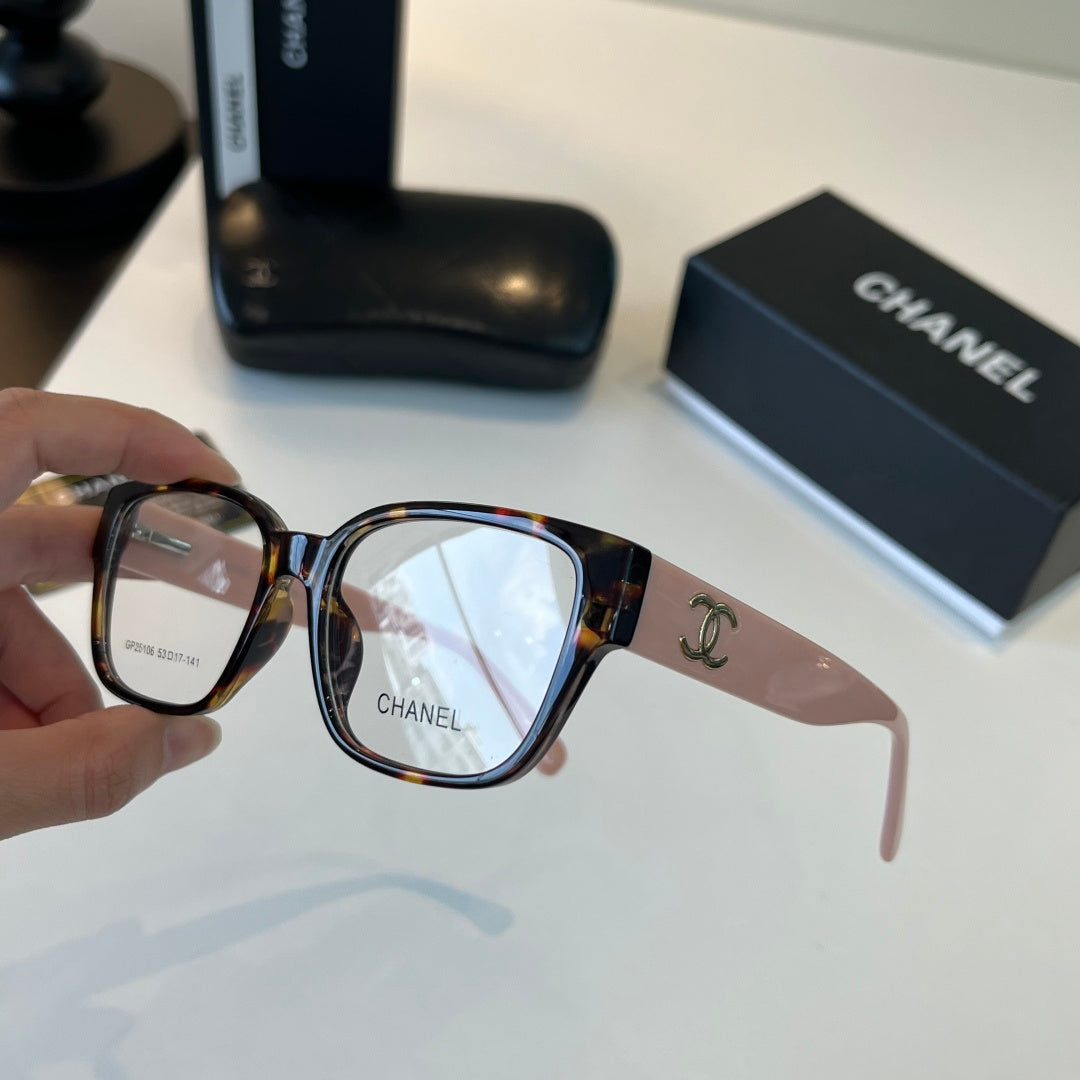 Chanel Oversized Silver Lens Sunglasses for Men & Women - 486653 - detail image 4