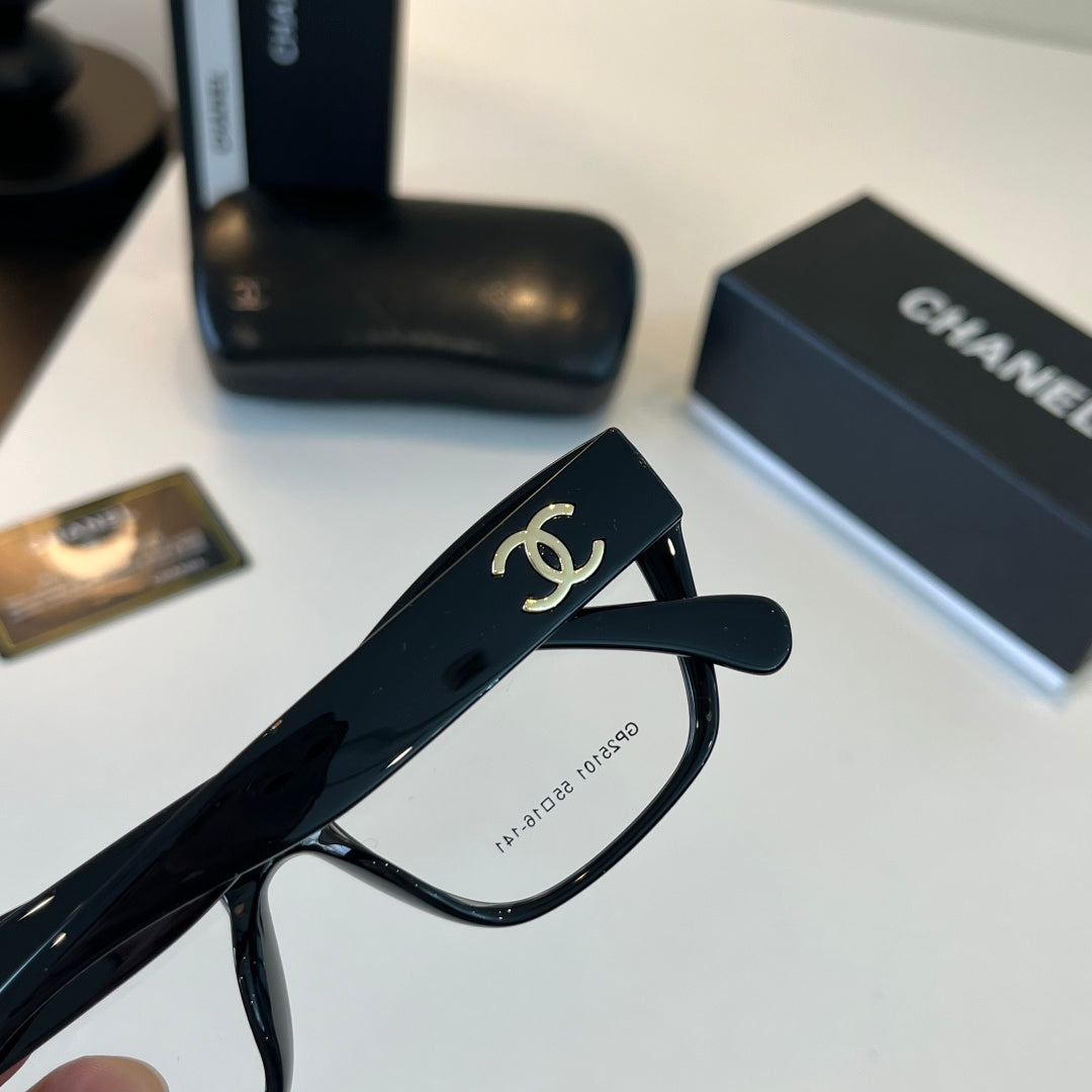 Chanel Oversized Silver Lens Sunglasses for Men & Women - 486654 - detail image 5