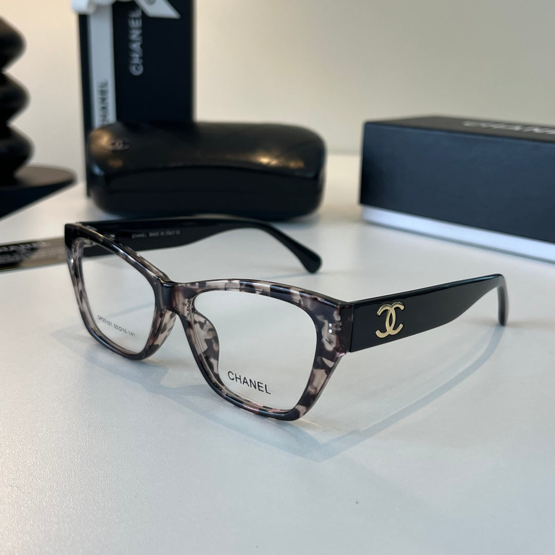 Chanel Oversized Silver Lens Sunglasses for Men & Women - 486655 - detail image 3