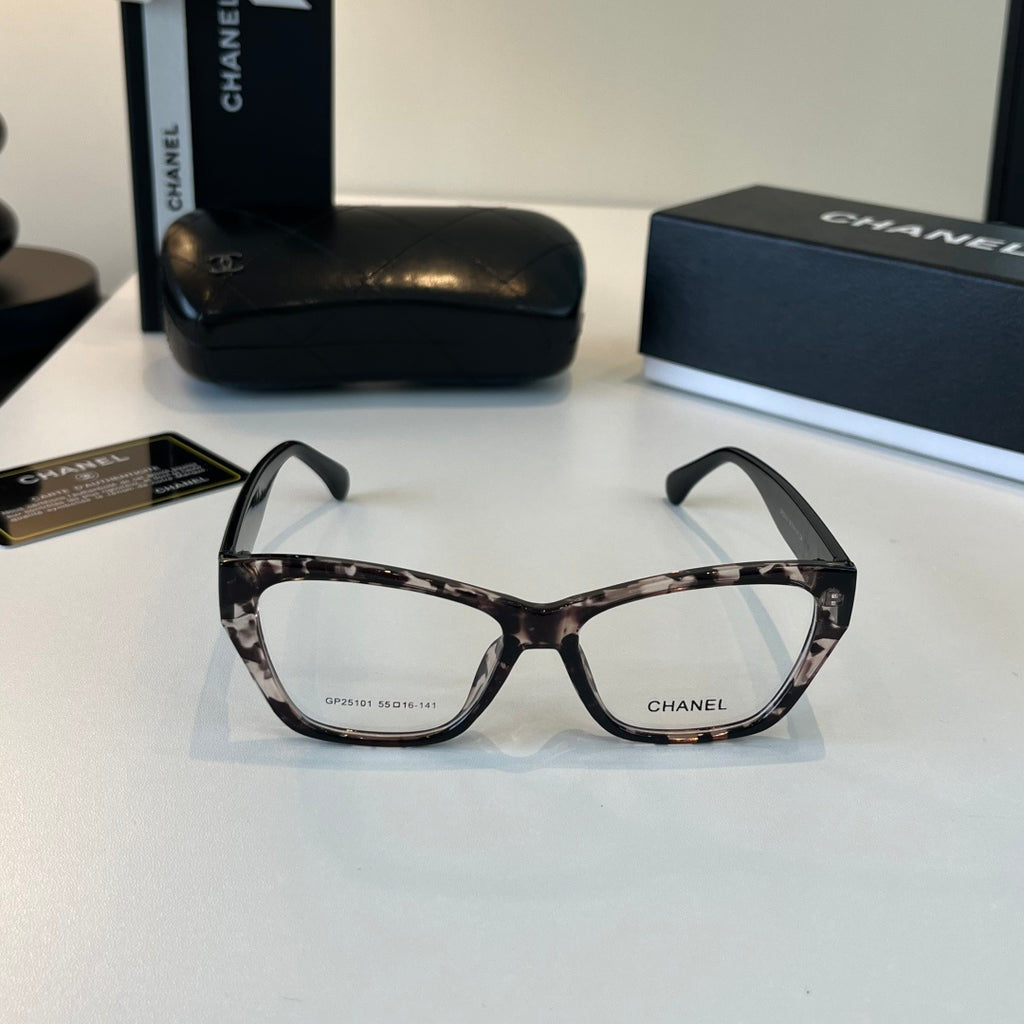 Chanel Oversized Silver Lens Sunglasses for Men & Women - 486655 - detail image 2