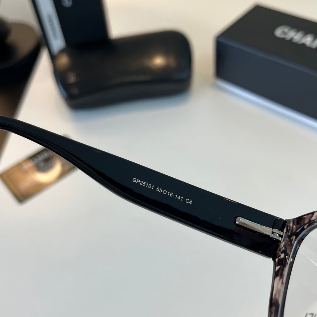 Chanel Oversized Silver Lens Sunglasses for Men & Women - 486655 - detail image 8