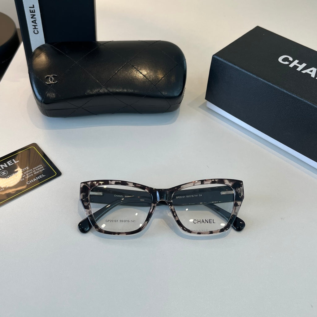 Chanel Oversized Silver Lens Sunglasses for Men & Women - 486655 - detail image 4