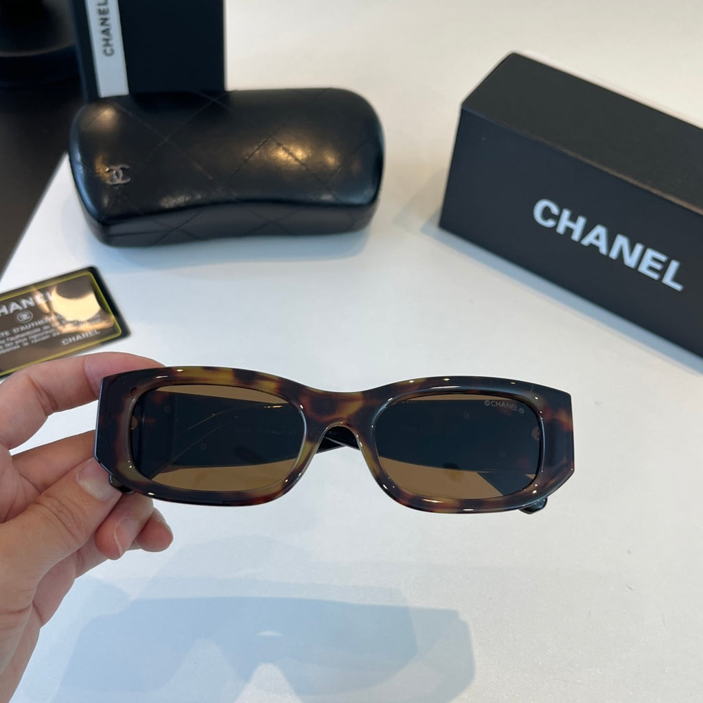 Chanel Fashion Black Lens Sunglasses for Men & Women - 486658 - detail image 5