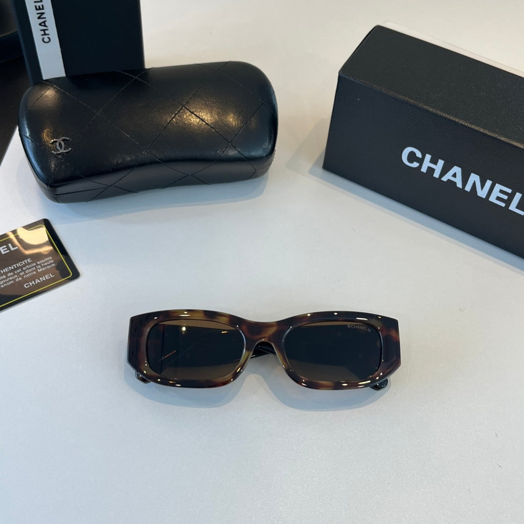 Chanel Fashion Black Lens Sunglasses for Men & Women - 486658 - detail image 4