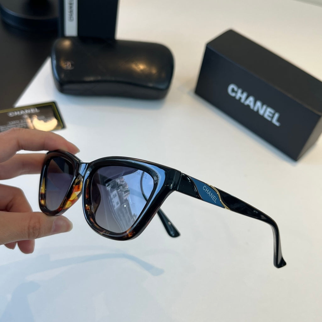 Chanel Fashion Black Lens Sunglasses for Men & Women - 493439 - detail image 4