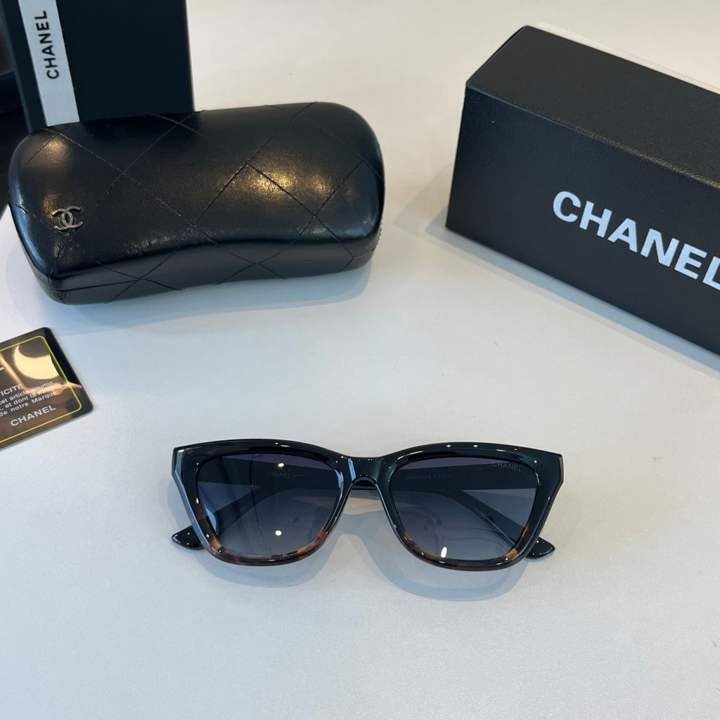 Chanel Fashion Black Lens Sunglasses for Men & Women - 493439 - detail image 5