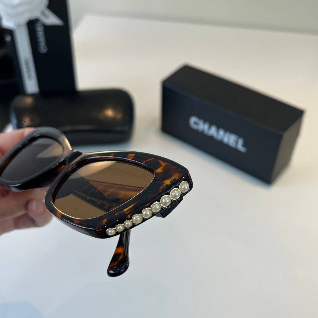 Chanel Fashion Black Lens Sunglasses for Men & Women - 493440 - detail image 6