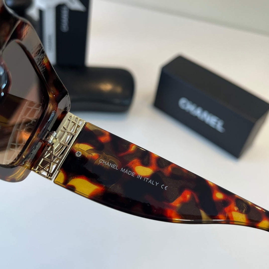 Chanel Fashion Black Lens Sunglasses for Men & Women - 493444 - detail image 10