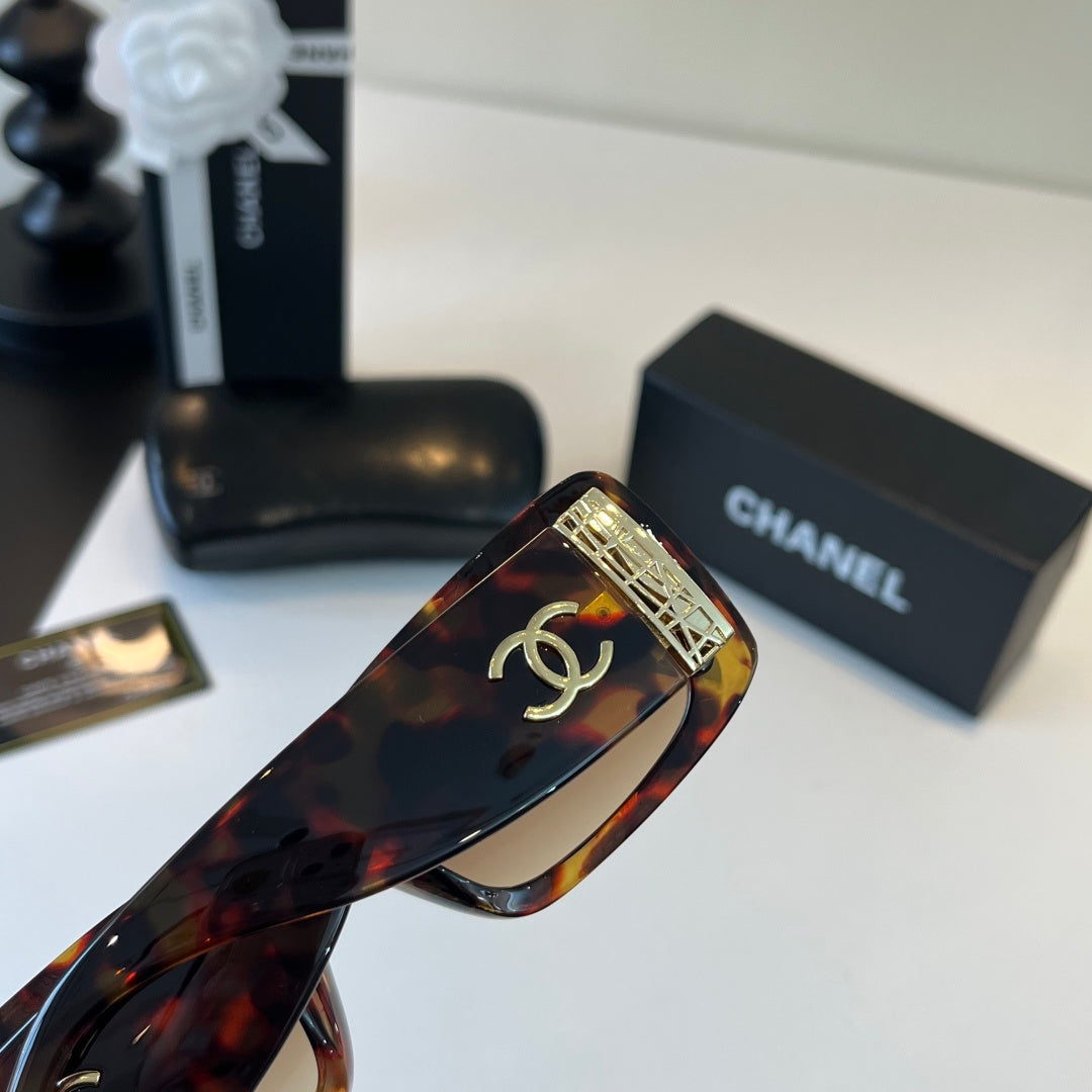 Chanel Fashion Black Lens Sunglasses for Men & Women - 493444 - detail image 7