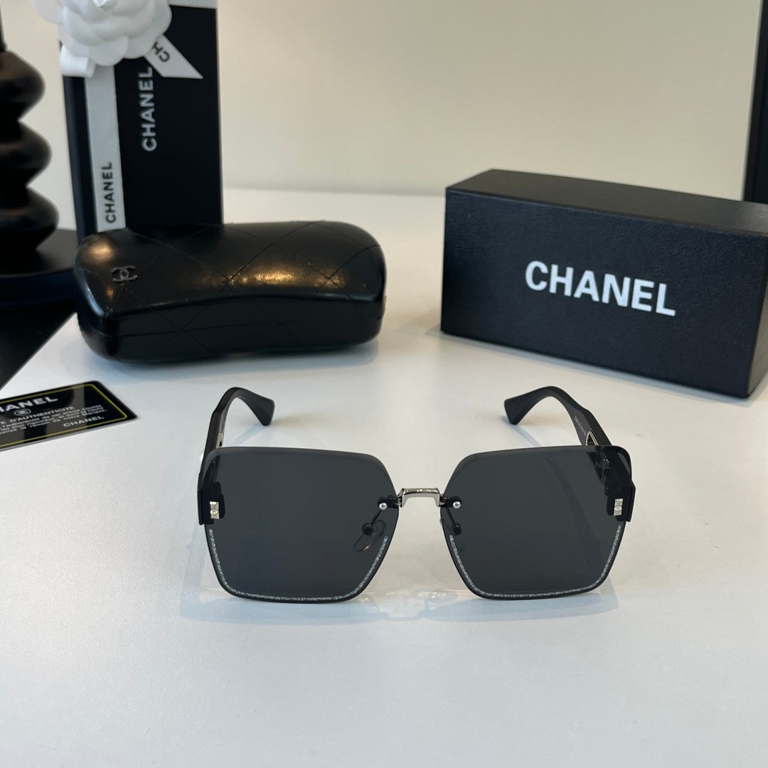 Chanel Fashion Black Lens Sunglasses for Men & Women - 493449 - detail image 2