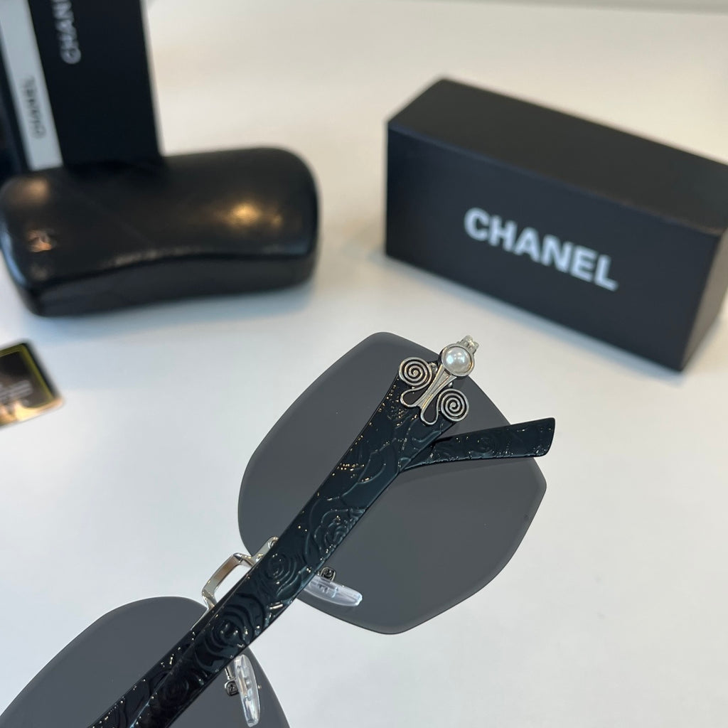 Chanel Fashion Black Lens Sunglasses for Men & Women - 493450 - detail image 6