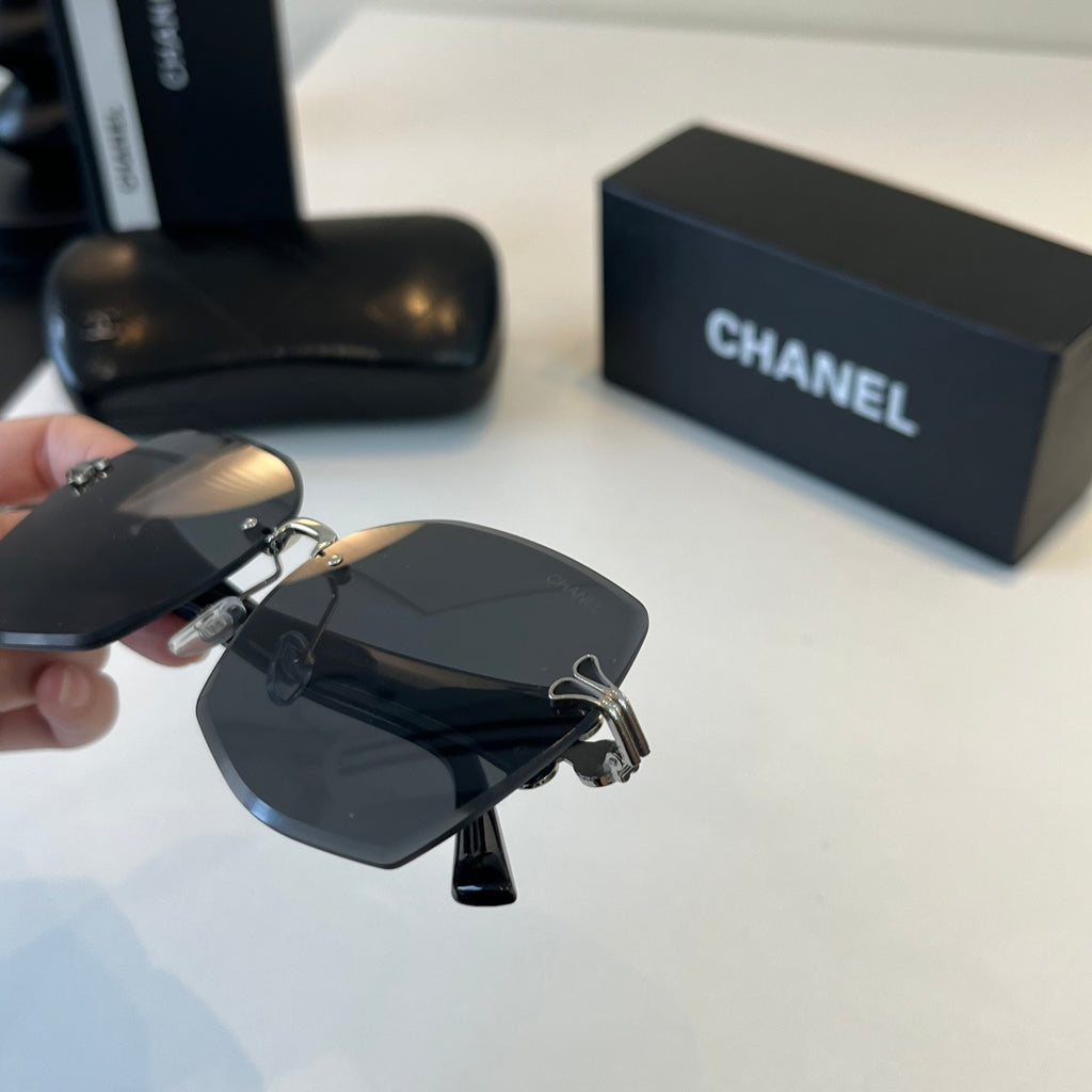 Chanel Fashion Black Lens Sunglasses for Men & Women - 493450 - detail image 7