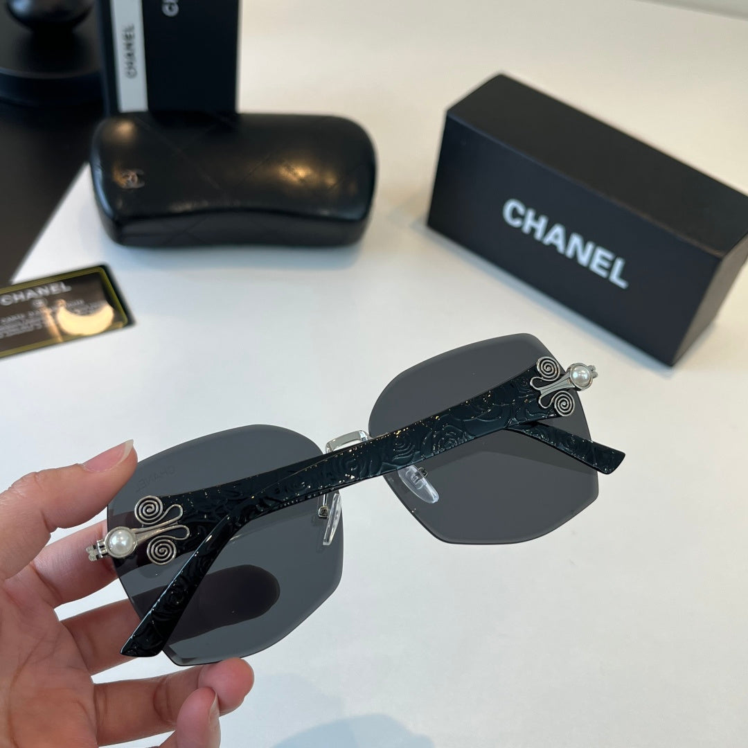Chanel Fashion Black Lens Sunglasses for Men & Women - 493450 - detail image 8