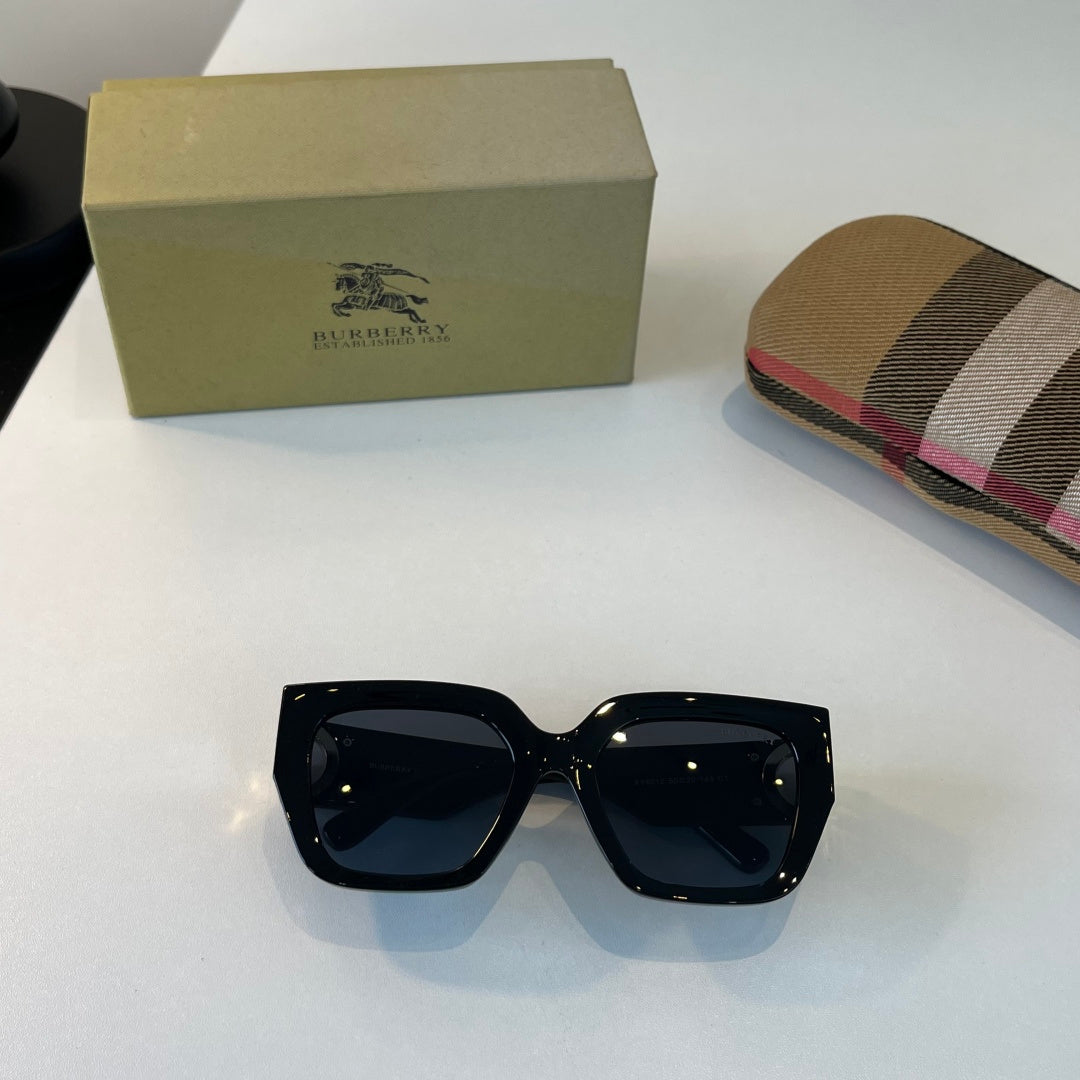 Burberry Fashion Black Lens Sunglasses for Women - detail image 4