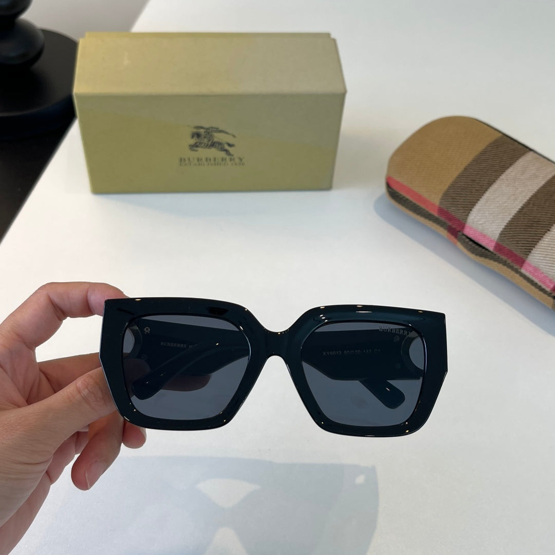 Burberry Fashion Black Lens Sunglasses for Women - 358613 - detail image 5