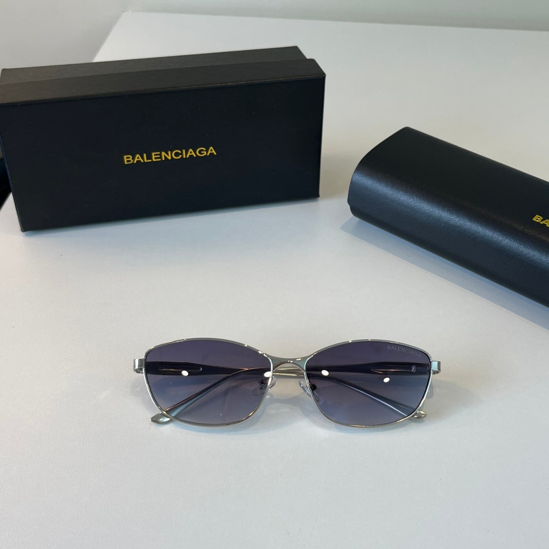 Balenciaga Rectangular Silver Lens Sunglasses for Men & Women - 466030 - detail image 4