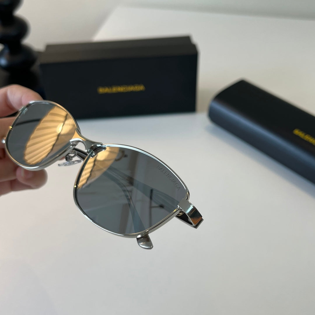 Balenciaga Rectangular Silver Lens Sunglasses for Men & Women - 466033 - detail image 6