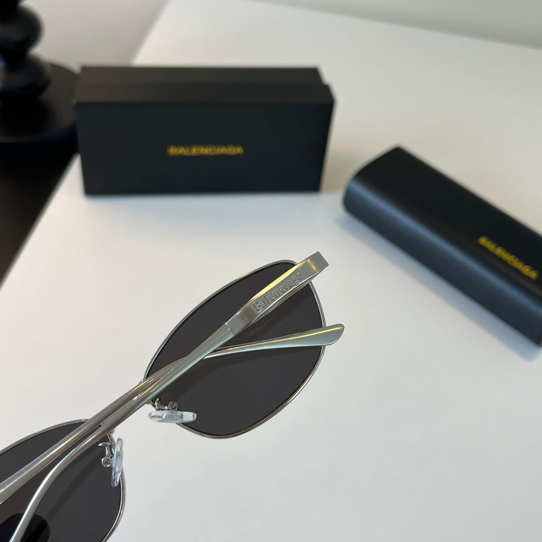 Balenciaga Rectangular Silver Lens Sunglasses for Men & Women - 466033 - detail image 7