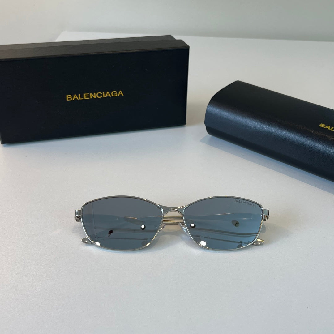 Balenciaga Rectangular Silver Lens Sunglasses for Men & Women - 466033 - detail image 4