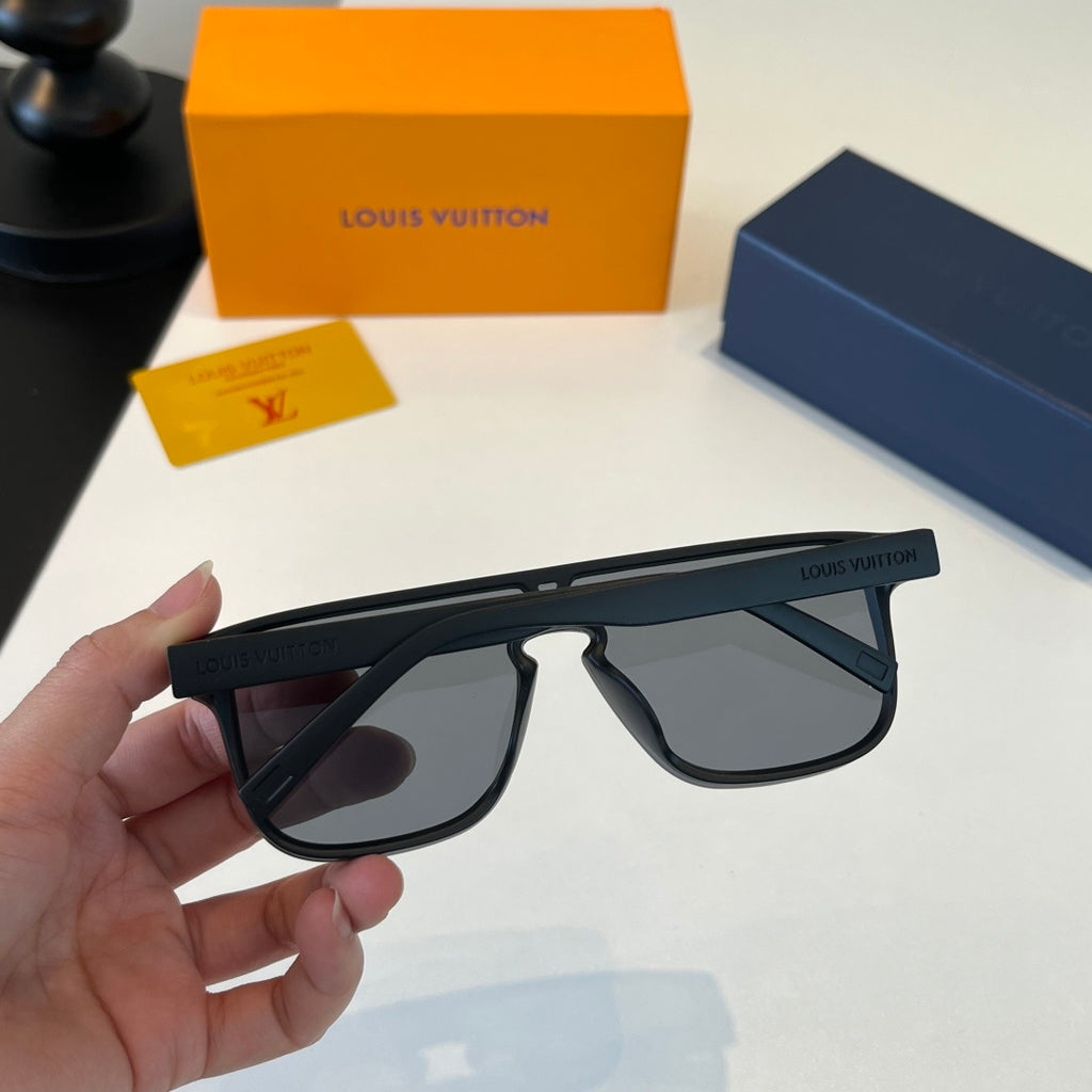 Louis Vuitton Fashion Black Lens Sunglasses for Men & Women - 431119 - detail image 9