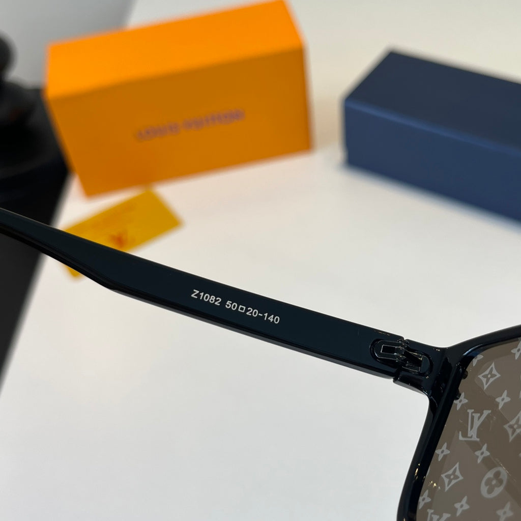 Louis Vuitton Fashion Blue Lens Sunglasses for Men & Women - 431120 - detail image 9