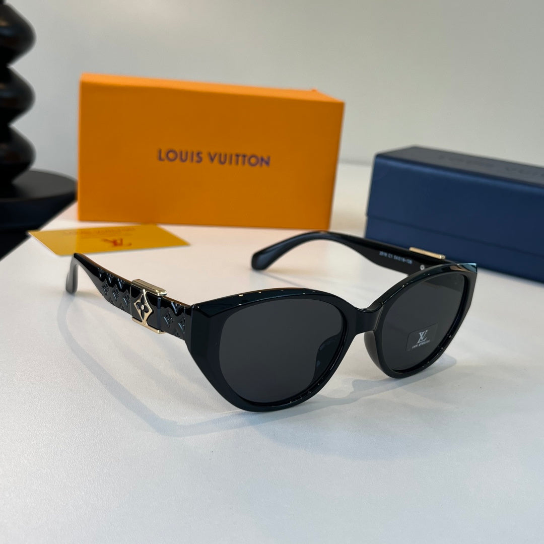 Louis Vuitton Fashion Black Lens Sunglasses for Men & Women - 493162