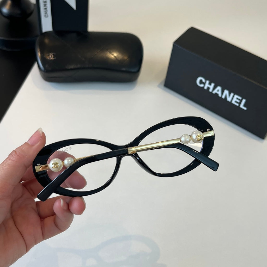 Chanel Cat-Eye Silver Lens Sunglasses for Men & Women - 431521 - detail image 8