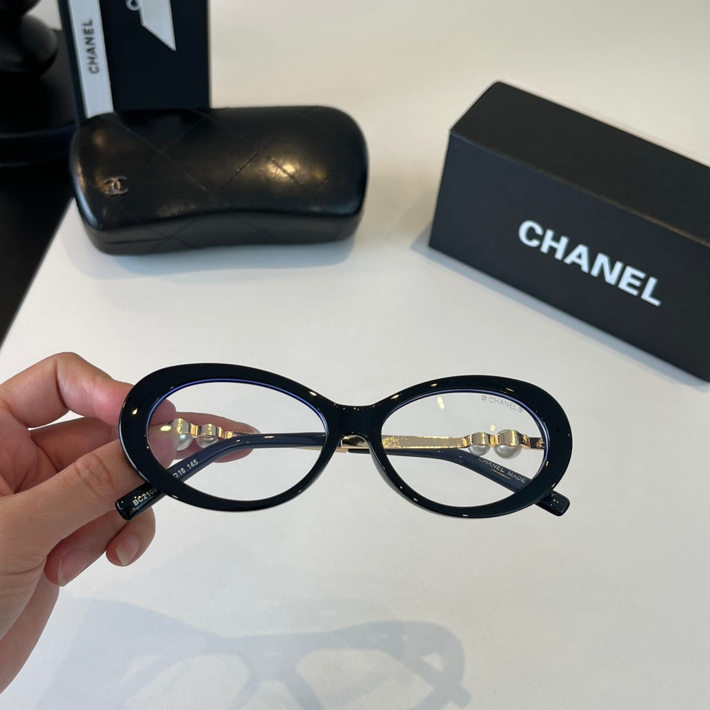 Chanel Cat-Eye Silver Lens Sunglasses for Men & Women - 431521 - detail image 5