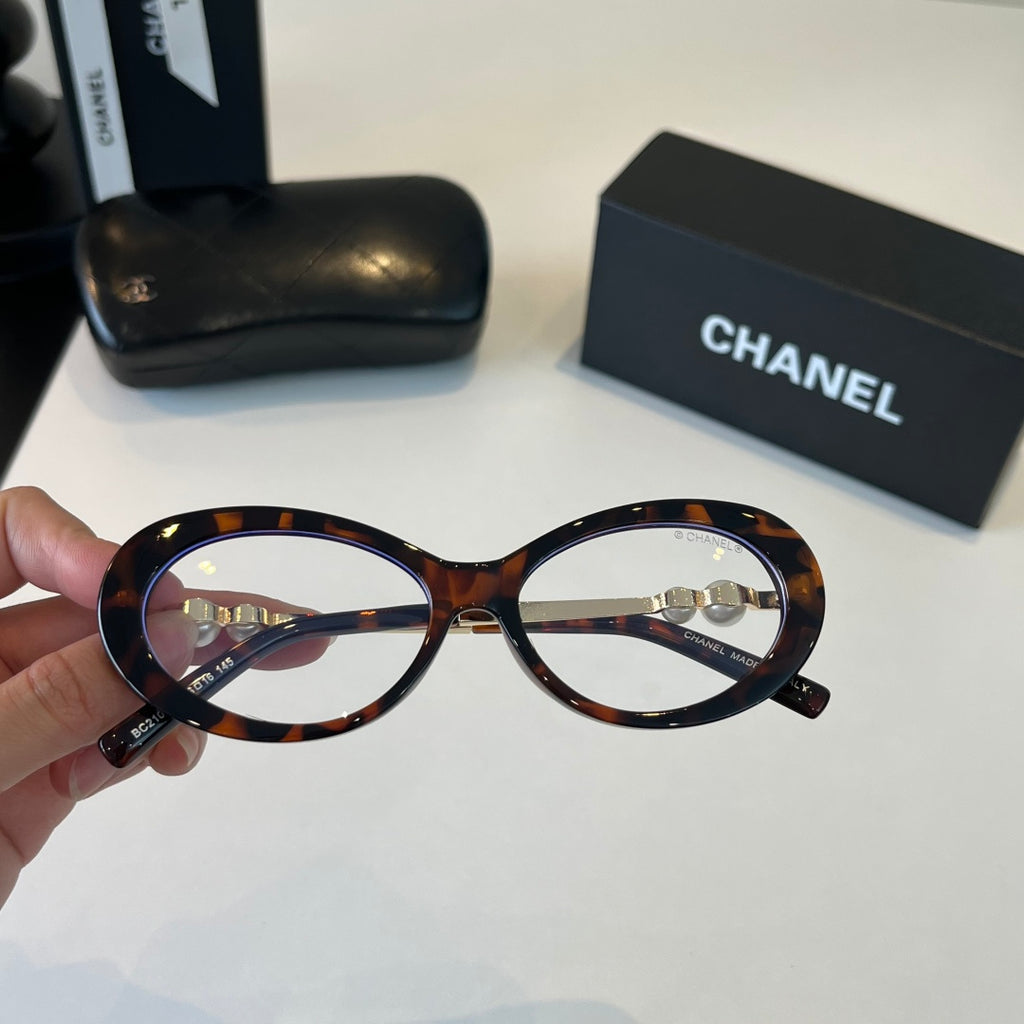 Chanel Cat-Eye Silver Lens Sunglasses for Men & Women - 431523 - detail image 5
