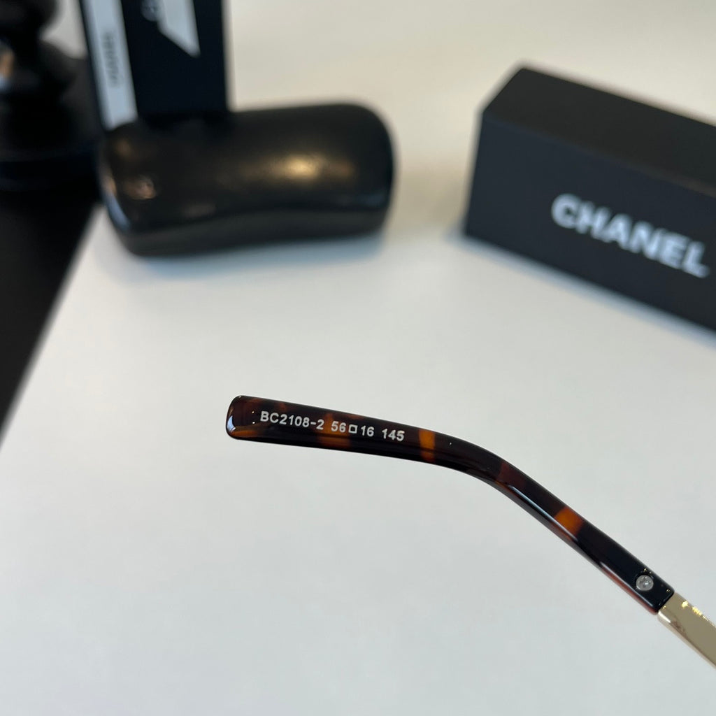 Chanel Cat-Eye Silver Lens Sunglasses for Men & Women - 431523 - detail image 8