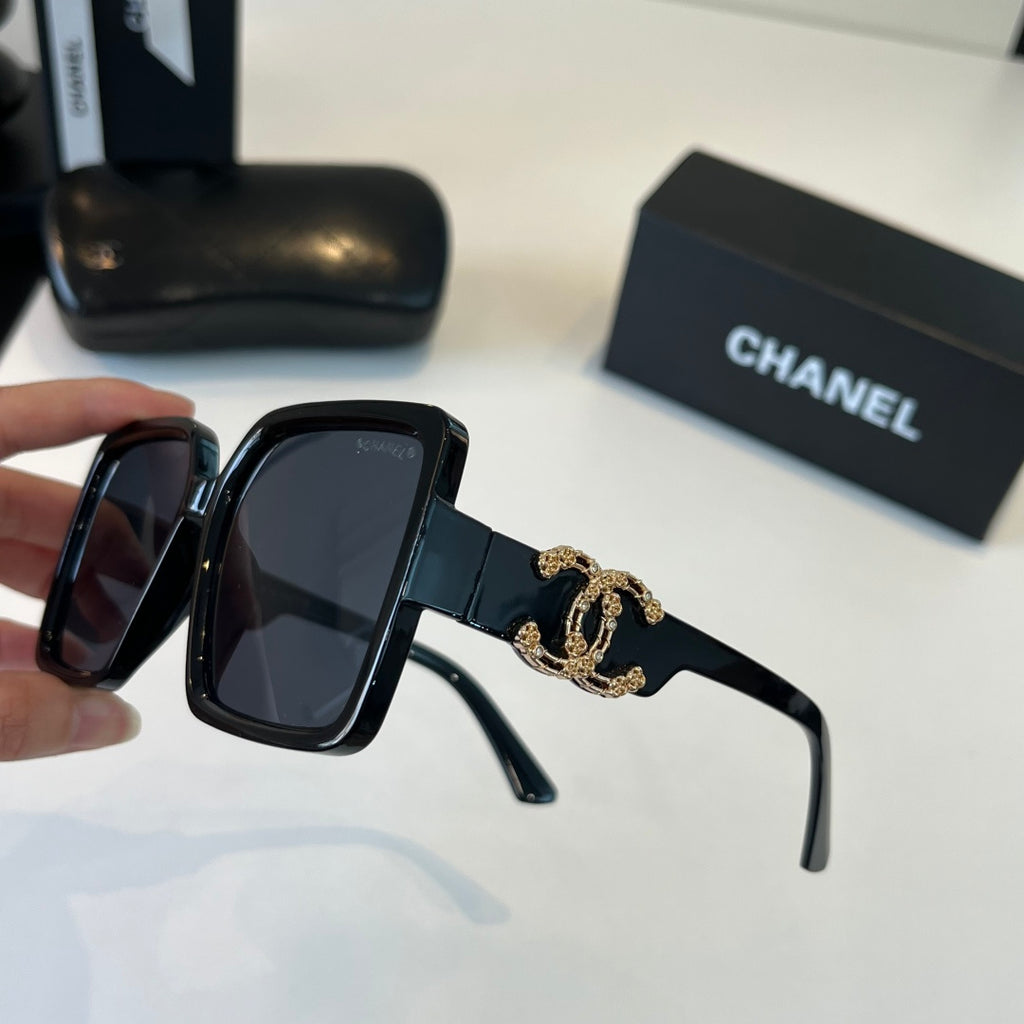 Chanel Fashion Black Lens Sunglasses for Men & Women - 431525 - detail image 4